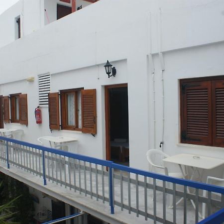 Hotel Eleftheria Парос Екстериор снимка