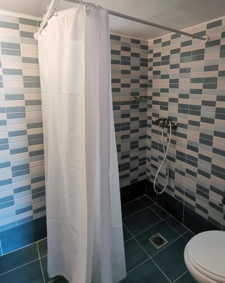 Hotel Eleftheria Парос Екстериор снимка