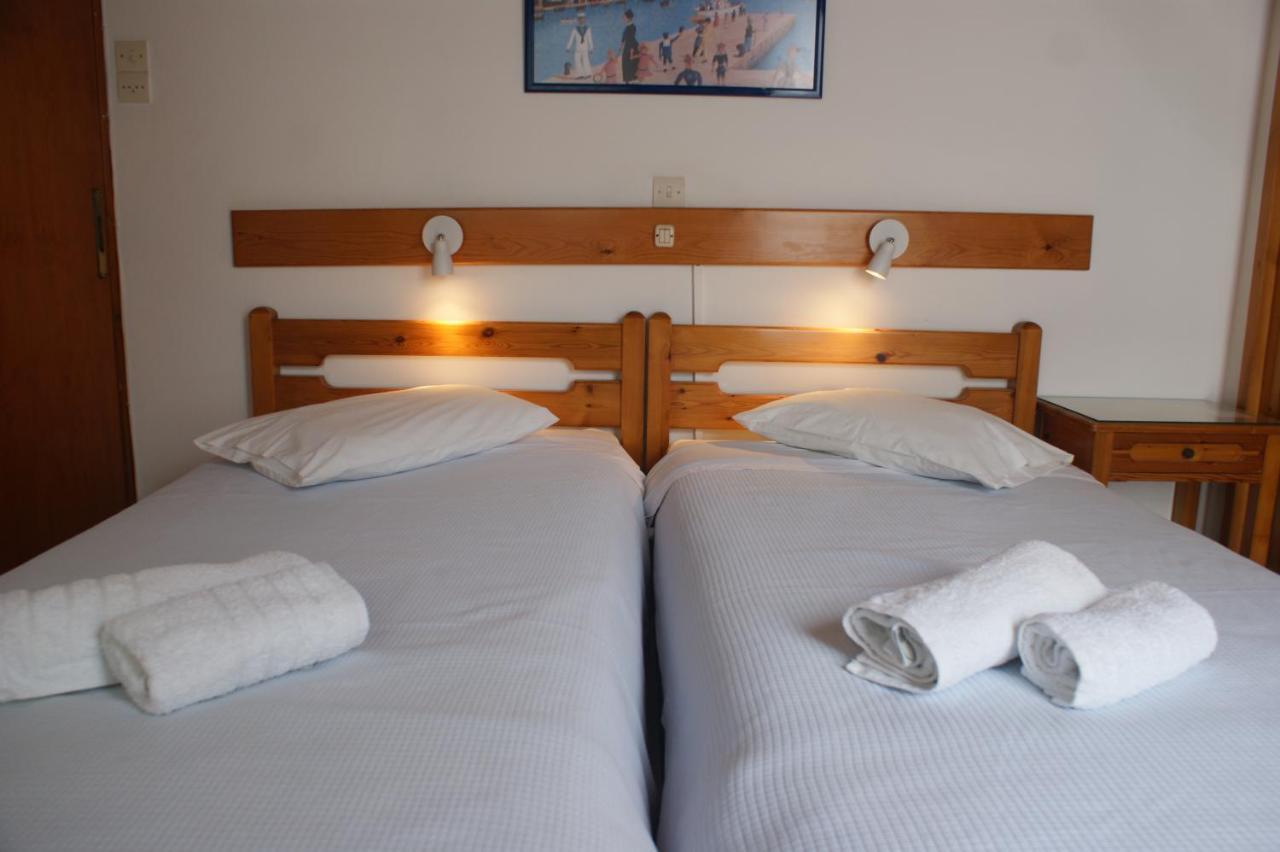 Hotel Eleftheria Парос Екстериор снимка