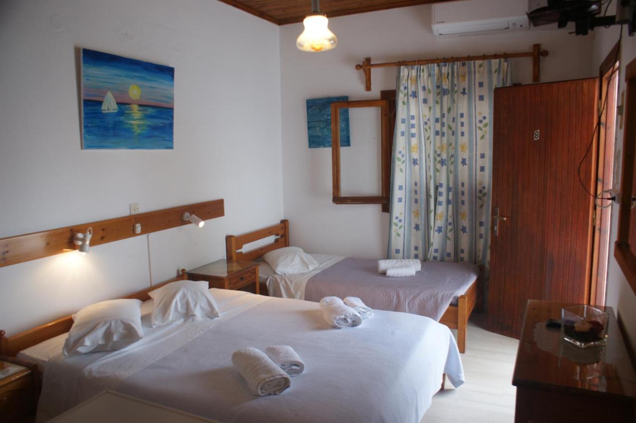 Hotel Eleftheria Парос Екстериор снимка