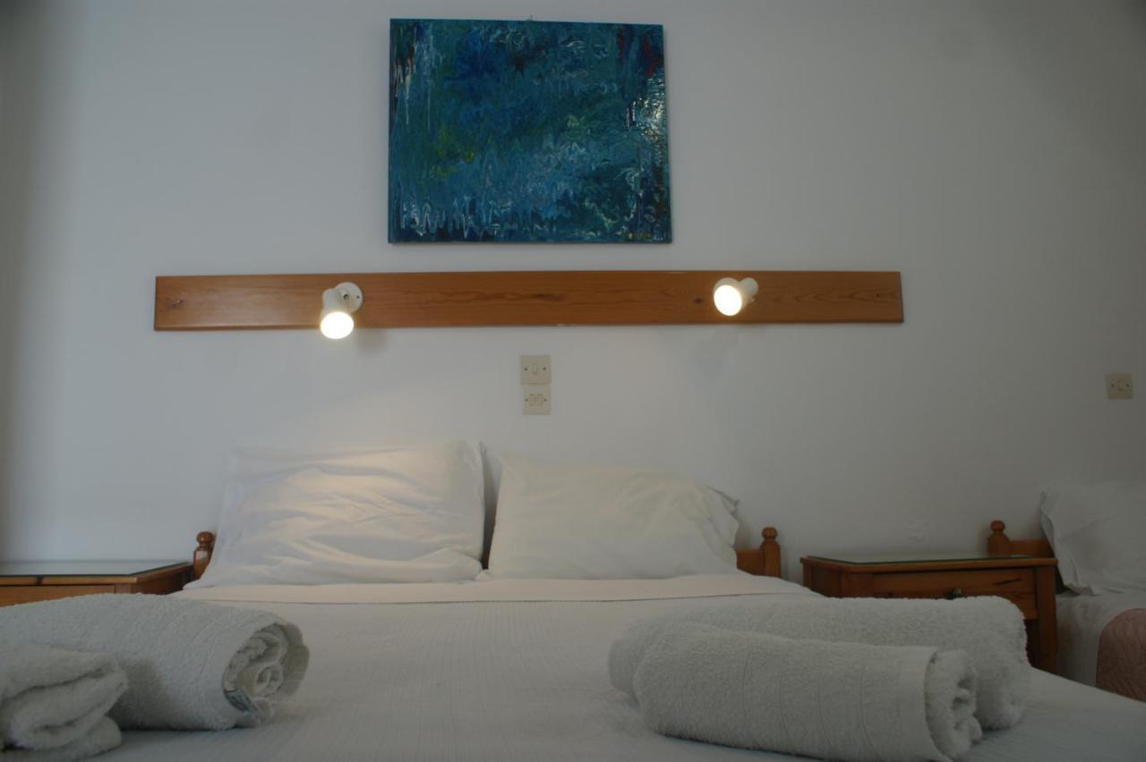Hotel Eleftheria Парос Екстериор снимка