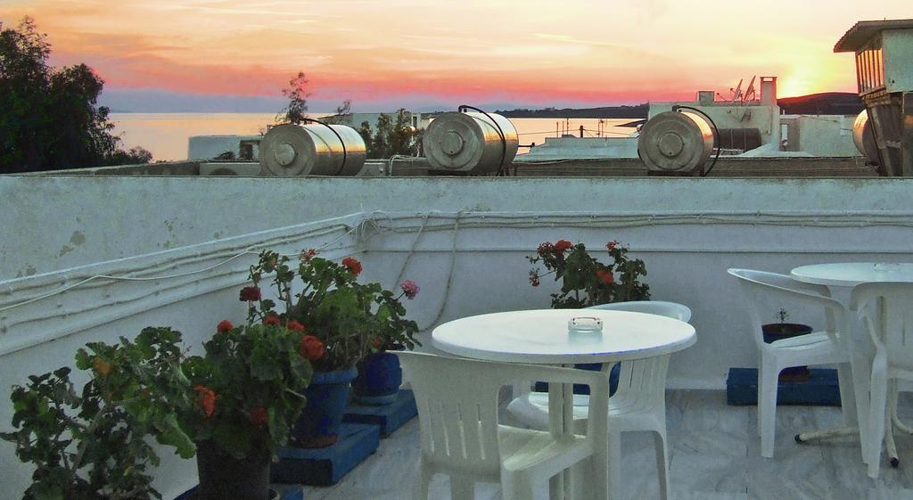 Hotel Eleftheria Парос Екстериор снимка