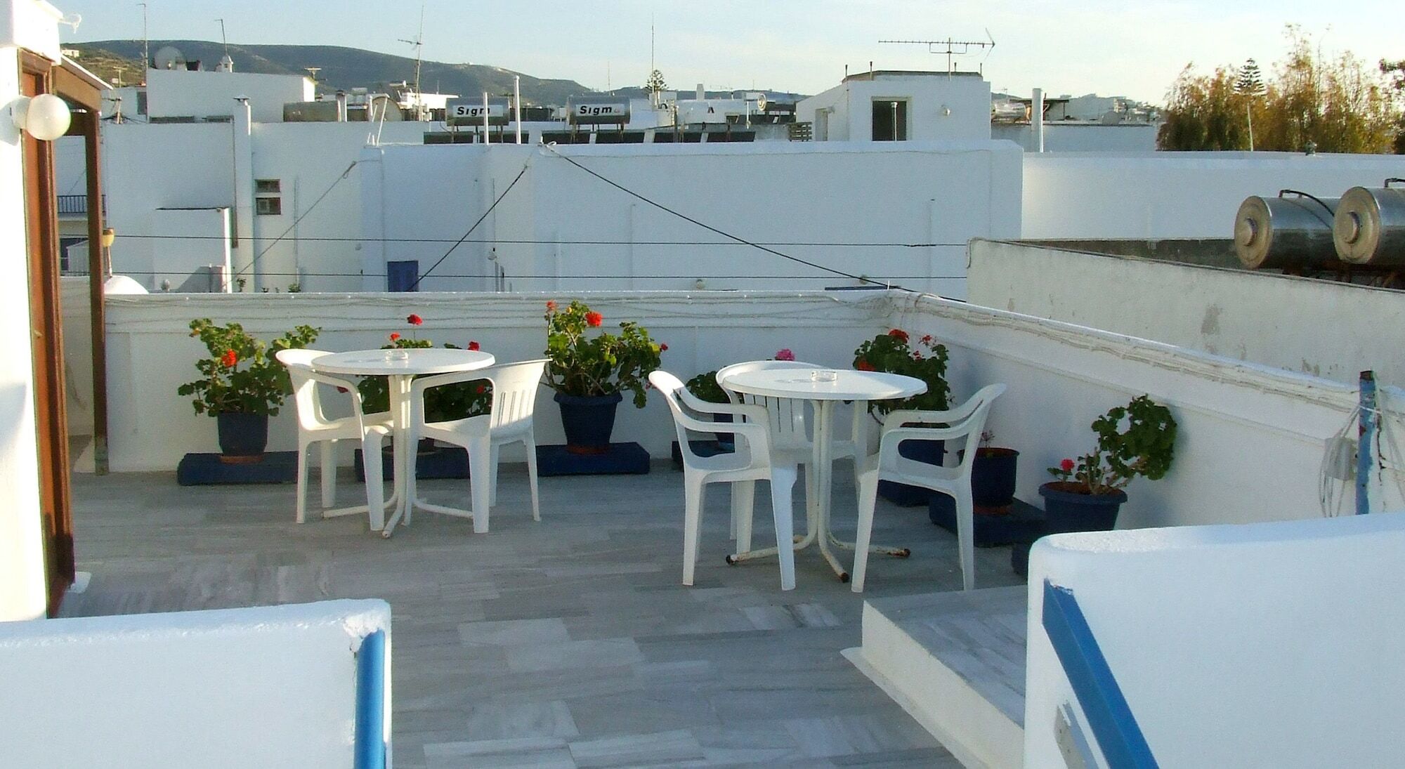 Hotel Eleftheria Парос Екстериор снимка